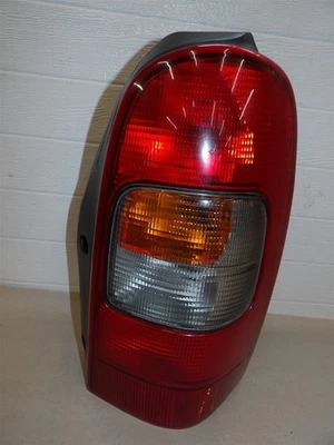 PONTIAC MONTANA 1999-2005 LADO DERECHO PASAJERO LUZ TRASERA MONTAJE ENVÍO RÁPIDO! Foto 1 de 4