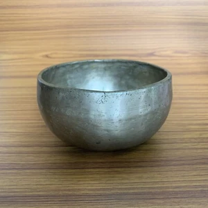 Singing bowl Old antique Bell Metal bronze hand hammered chakra healing 12.5cm - Picture 1 of 5