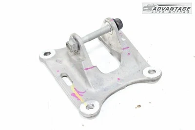 Chevrolet Malibu 2016-2021 brazo de control trasero derecho horquilla montaje OEM Foto 1 de 4