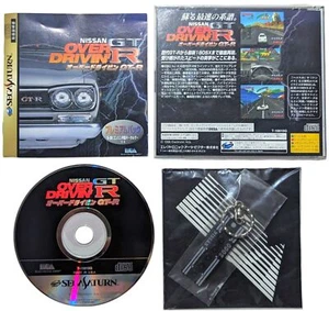 SEGA SATURN - Nissan GT R Over Drivin (WITH ORIGINAL GT-R Engine Key-Ring) JAPAN - Foto 1 di 3