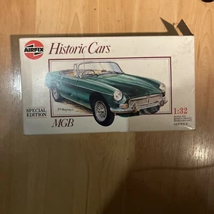 AIRFIX 1:32 SCALE MGB MODEL KIT - Picture 1 of 2