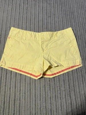 Pantalones cortos para mujer AMERICAN EAGLE talla 6 elásticos tiro bajo chinos amarillos Foto 1 de 4