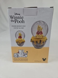 Disney Winnie The Pooh Honey Pot Snow Globe NEW In BOX - Picture 1 of 4