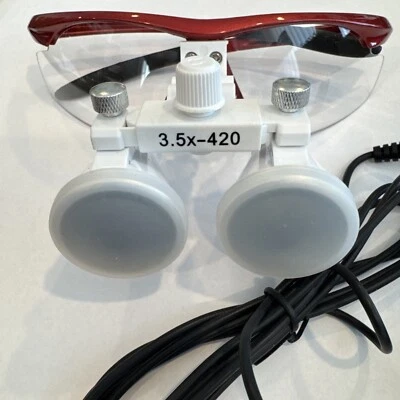 Lupa Quirúrgica Dental Lupas Binoculares 3.5X-R con Luz LED Portátil Foto 1 de 3