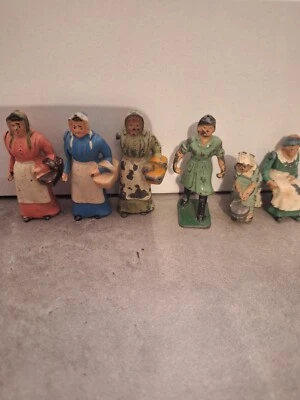 Estatuillas de señora modelo de granja doméstica británica 1/32 1922-41 (6 en total) Foto 1 de 3