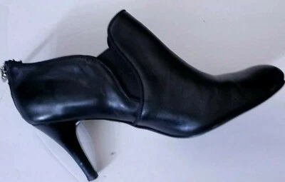 Tacones Adrienne Vittadini Negros Talla 9.5M Cremallera Trasera 2.5" Tacón Excelente Estado Foto 1 de 4