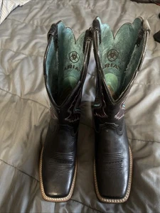 Women’s Ariat black Boots - Picture 1 of 3