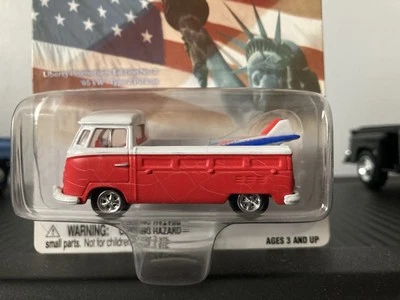 1962 VW тип 2 пикап Sp. Литая модель Johnny Lightning в масштабе 1:64 Ed - Изображение 1 из 3
