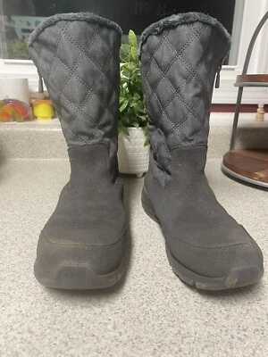 Land's End Women’s Winter Boots Quilted Zip Slate Frost Gray 10 - Image 1 of 4