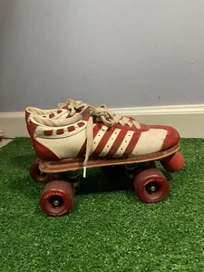 Vintage 1970s Chiacgo Red White Stripped Roller Derby Sneaker Skates Size 6 - Picture 1 of 16