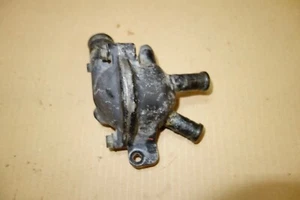 Carcasa termostato refrigeración Honda vf500 VF 500 PC12 - Imagen 1 de 5