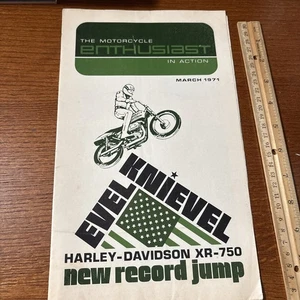 VTG 1971 Harley Davidson The Motorcycle Enthusiast: Evel Knievel New Record Jump - Picture 1 of 5