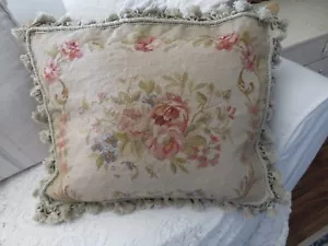 Impresionante ROSAS ROMÁNTICAS Y Pergaminos en Crm Enorme Almohada de Punta de Aguja Estilo Aubusson - Imagen 1 de 17