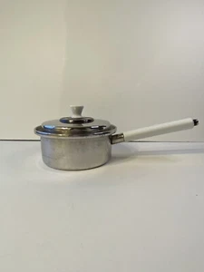Easterling 3 Ply Stainless Steel 2 Quart Sauce Pan Pot w/ Lid White Handle - Picture 1 of 7