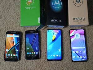 Motorola Moto Lot-G4,G5 Plus,G power,G Power 5G 2023- All work, 1 cracked screen - Zdjęcie 1 z 6