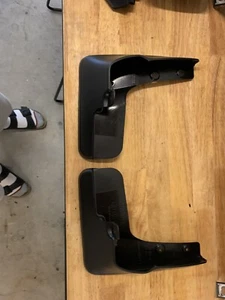 TOYOTA 86 MUDFLAP SET MUD GUARDS ZN6 GT & GTS APRIL 12 - AUG 16 NEW GENUINE - Bild 1 von 2