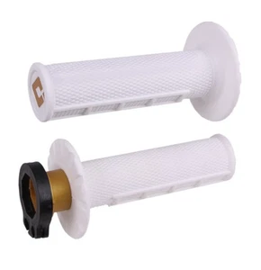 Empuñaduras ODI V2 Lock-On HALF WAFFLE MX (2 y 4 tiempos) - BLANCO PROFESIONAL (suave) - Hechas en EE. UU. - Imagen 1 de 2