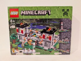 LEGO Minecraft: The Fortress (21127) - New Sealed! Damaged Box
