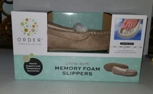 MEMORY FOAM faux Suede Fabric Fur Lined Moccasins Slippers. M NWB - Picture 1 of 3