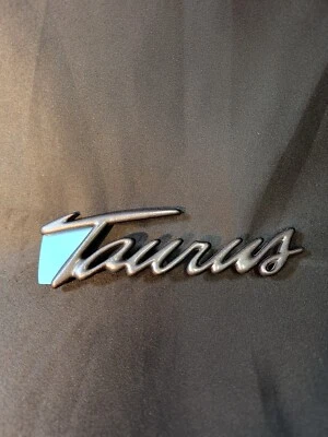 Placa de identificación emblema trasero Ford Taurus 1996-1997 F6DZ-17E939-JA nunca usada Foto 1 de 4