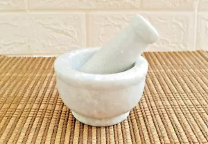 White Marble Stone Pestle and Mortar Set l Garlic Ginger Crusher. Spice Grinder - Picture 1 of 8