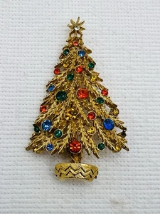 Vintage Arthur Pepper Signed ART 3D Rhinestone Christmas Tree Brooch - Picture 1 of 5