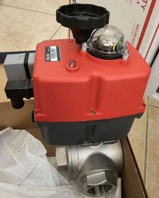 New Valworx Electric Actuator 561055C 1 1/2" Tri-clamp with Safety Power Fails - Image 1 of 4