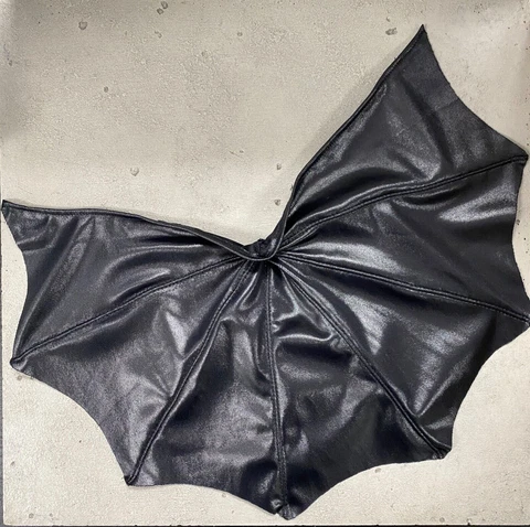 KC-C-FH-BAT: 7 wire custom cape for McFarlane Flash Keaton Batman Cover