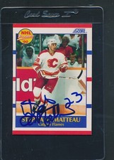 1990/91 Score #381 Stephane Matteau Flames Signed Auto *D4027