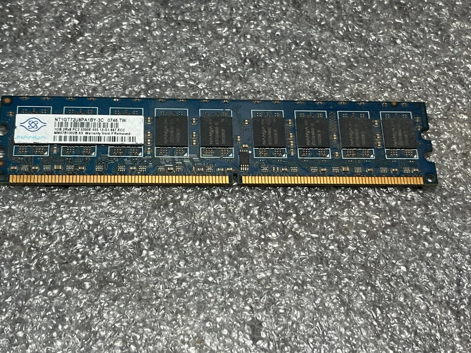 Nanya NT1GT72U8PA1BY-3C - 1GB (1X1GB) 667Mhz 2RX8 PC2-5300E - Image 1 of 3