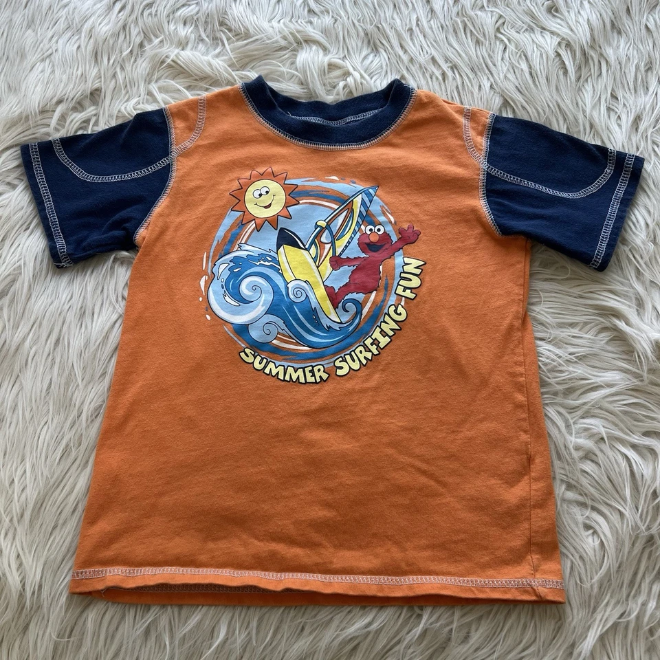 Camiseta Gráfica De Colección Y2K Plaza Sésamo Elmo Surf Niño Pequeño Talla 5T Foto 1 de 4