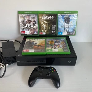 Xbox One Console + Genuine Controller + Cables + 5 Games 500GB Model 1540 - Picture 1 of 16