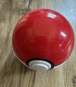 Ultra Pro Pokémon Trainer Guess Ball Catch Em All - Picture 1 of 2