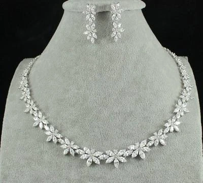 JUEGO DE PENDIENTES COLLAR CRISTAL CIRCONITA CÚBICA CIRCONITA FLORAL BODA FIESTA CZ2208  Foto 1 de 4