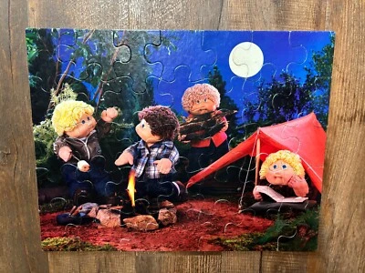 老式 1984 年卷心菜布贴拼图 35 件地板拼图野营 22x17 - 无盒  — 第 1/4 张图片