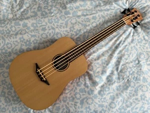 Harley Benton electro acoustic short scale travel bass guitar ukulele c/w gigbag - Picture 1 of 11