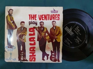 THE VENTURES play SHA LA LA Aussie 7" ep weird cover 4 songs - Picture 1 of 4