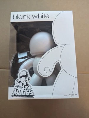 Hasbro Mighty Muggs branco em branco - Imagem 1 de 4
