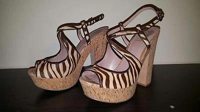 Salto feminino Vince Camuto marrom/castanho zebra cabelo de bezerro plataforma peep toe 8 - Imagem 1 de 4