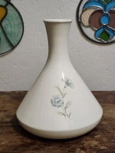 Vintage Taylor Smith And Taylor BOUTONNIERE Carafe Pitcher Vase - Picture 1 of 10