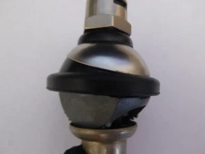 Datsun Roadster, All 1963-1970, Antenna weatherstrip / pad - Bild 1 von 2