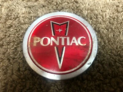 Pontiac Bonneville, Fiero, 1984, 1985, 1986, 1987, 1988, 2 pulgadas, tapa central Foto 1 de 4