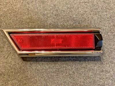 别克 Somerset T 型 1985 - 1988 年,LH 后侧标记灯,带装饰 16505489 — 第 1/4 张图片