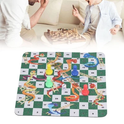 Board Game Set 24cm Plastic Foldable Chess Board 4 Chess Pieces Portable Travel - Image 1 of 4