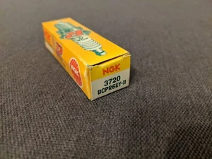 4 Stück Zündkerze, Zündkerzen NGK 3720, BCPR6EY-11 - Bild 1 von 2