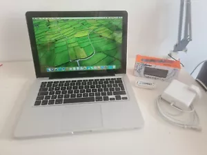 Apple Macbook Pro 2010, 13 inch / super Fast 256 GB SSD / MS Office / Speaker - Picture 1 of 12