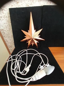 Beleuchtete Chrisbaumspitze - Bild 1 von 1