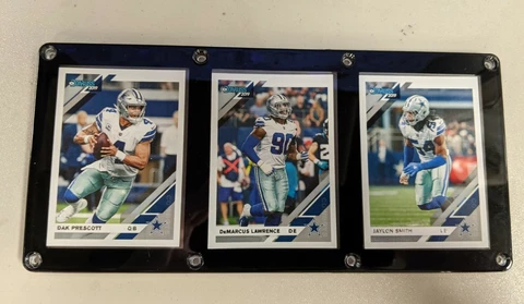 DALLAS COWBOYS 3 CARD PLAQUE DAK PRESCOTT DEMARCUS LAWRENCE JAYLON SMITH Cover