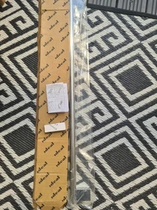 Essential Urban 80cm RailThe Essentials URBAN Single Towel Rail, 80cm Ideal St - Picture 1 of 3