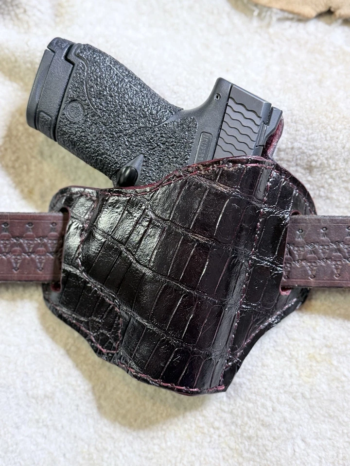 OWB Leather R.H. Pancake Style Holster S&W M&P Shield Alligator - Image 1 of 2